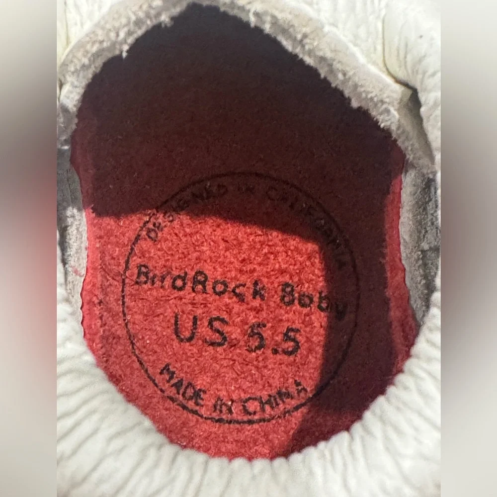 Birdrock Baby White Leather Moccasins with Red Stitching & Fringe Sz. 5.5